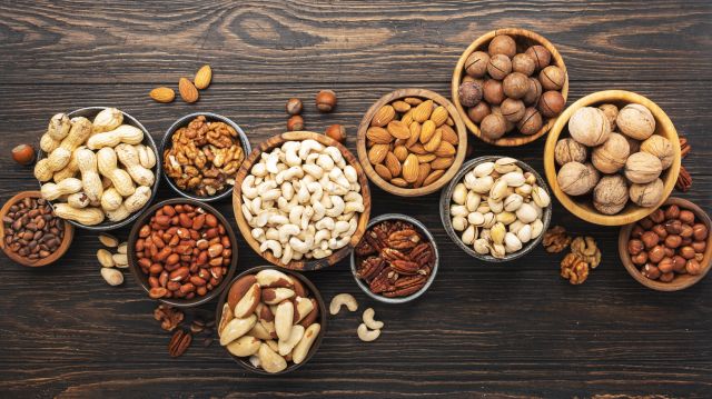 zmes orechov-zdrave tuky-zdravy snack-proteiny-vlaknina-mineraly-vitaminy-antioxidanty-prospesne pre zdravie